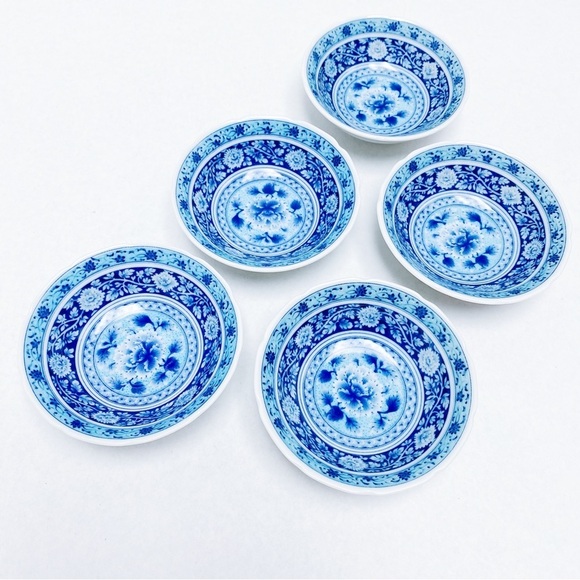 Vintage - Blue Floral Scalloped Bowl Set of 5 - Picture 2 of 5